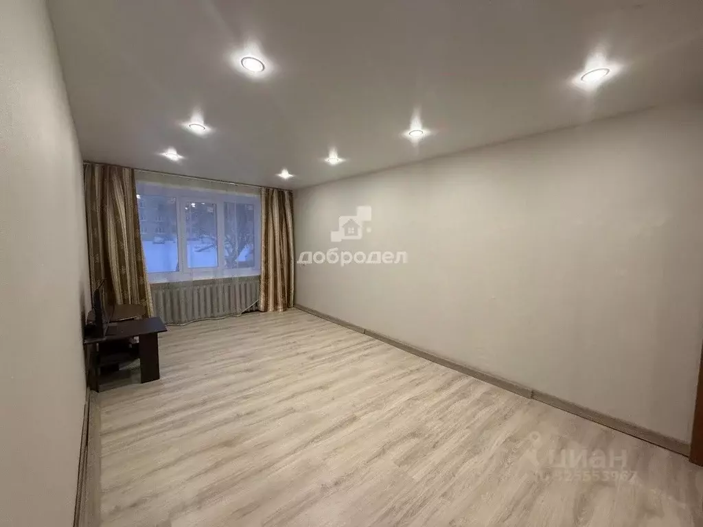 1-к кв. Свердловская область, Асбест Ленинградская ул., 25 (32.0 м) - Фото 1