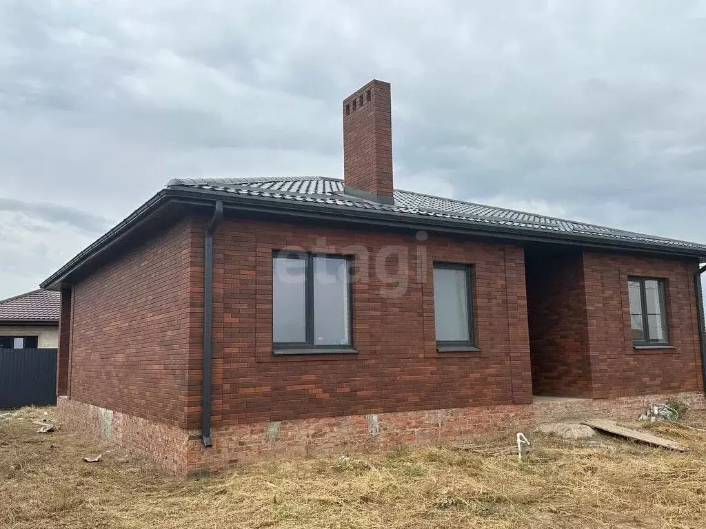 Дом в Ростовская область, Аксайский район, Грушевская ст-ца пер. ... - Фото 1