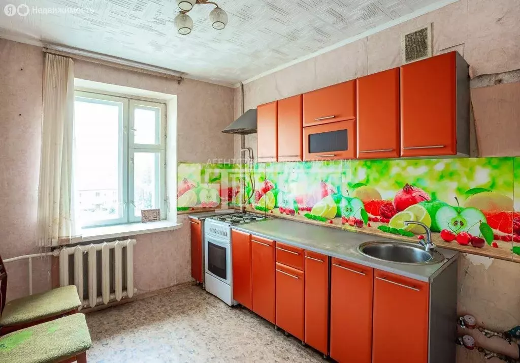 3-комнатная квартира: Вологда, улица Гагарина, 52 (66 м) - Фото 0