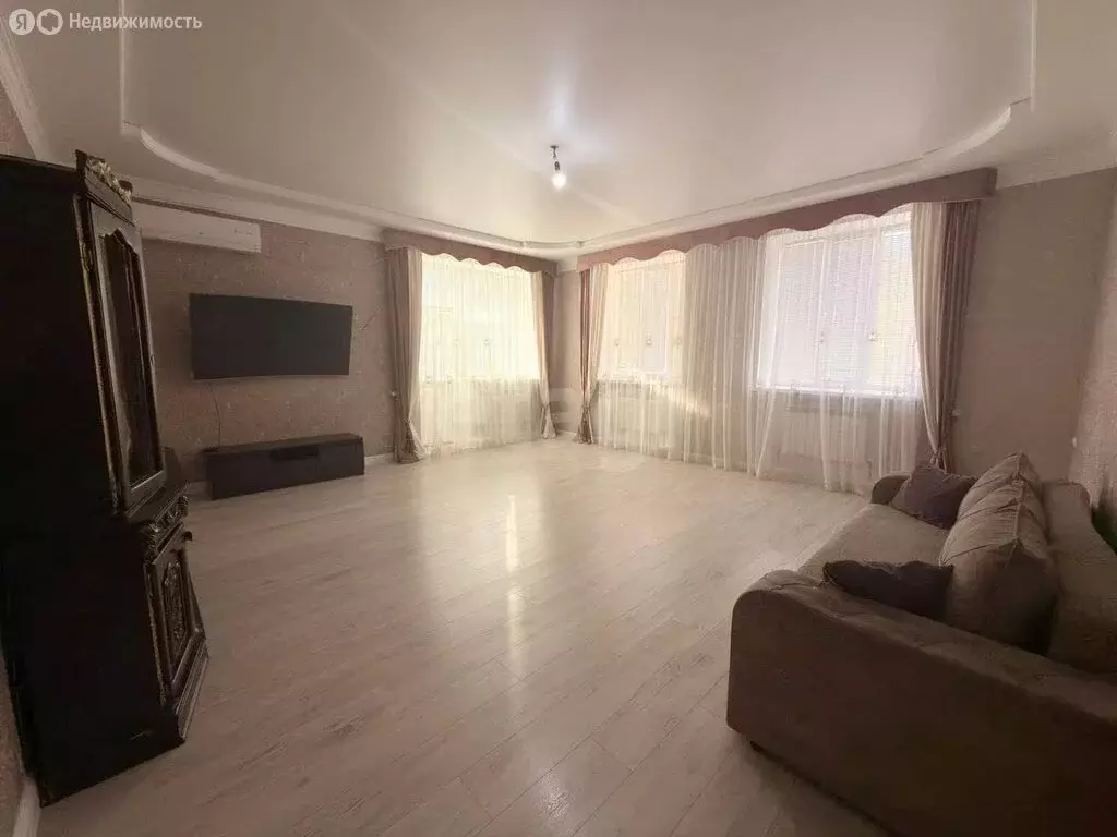 3-комнатная квартира: Магас, улица Саида Чахкиева, 40/6 (115 м) - Фото 2