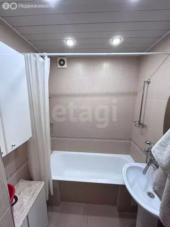 3-комнатная квартира: Владикавказ, Кырджалийская улица, 27 (80 м) - Фото 2