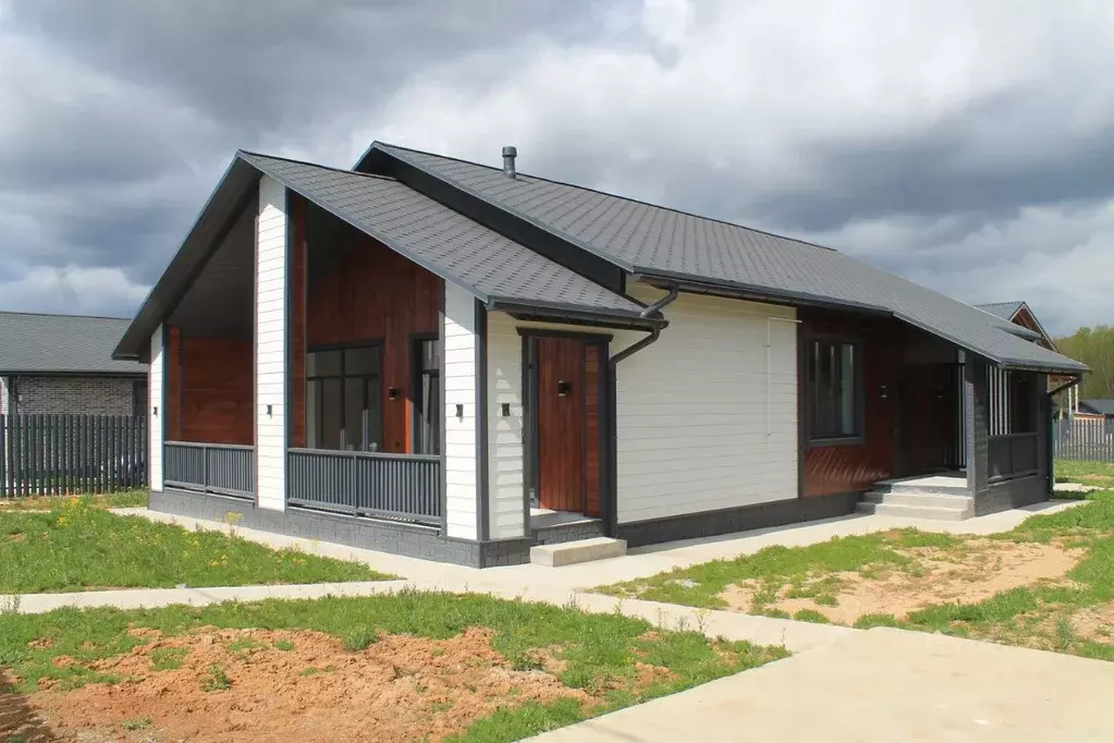 Дом в Калужская область, Жуковский район, Чубарово с/пос, д. Нара  ... - Фото 2