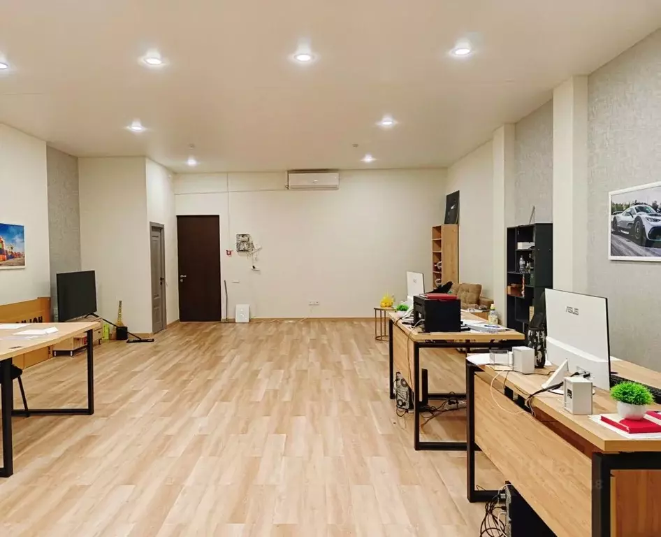 Офис в Северная Осетия, Владикавказ Весенняя ул., 21А (77 м) - Фото 2