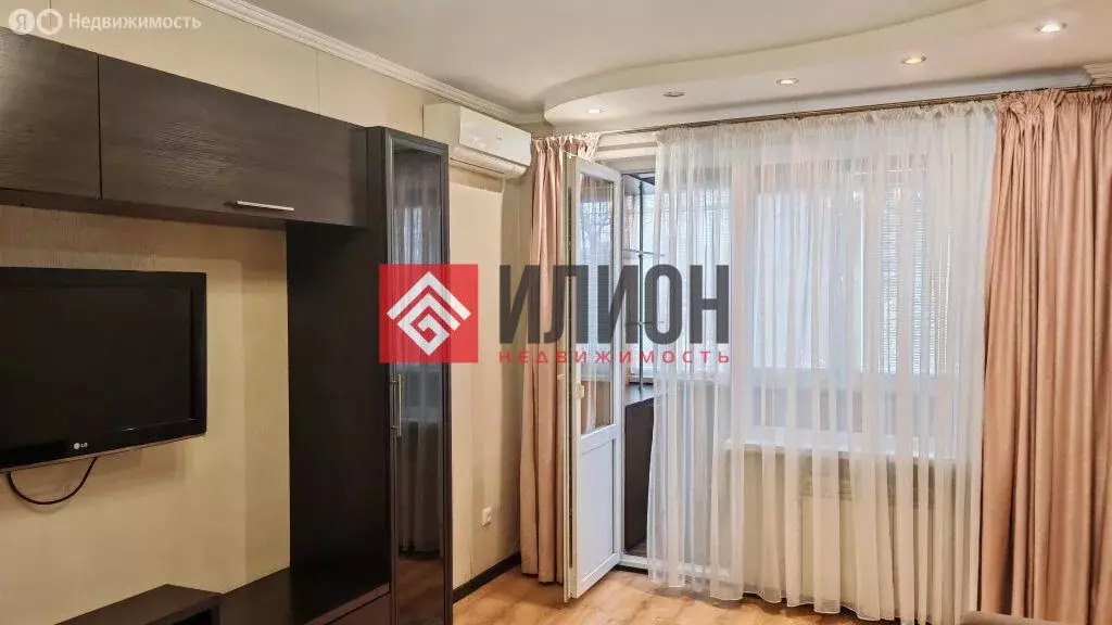 1-комнатная квартира: Ялта, улица Кирова, 136 (31.3 м) - Фото 2