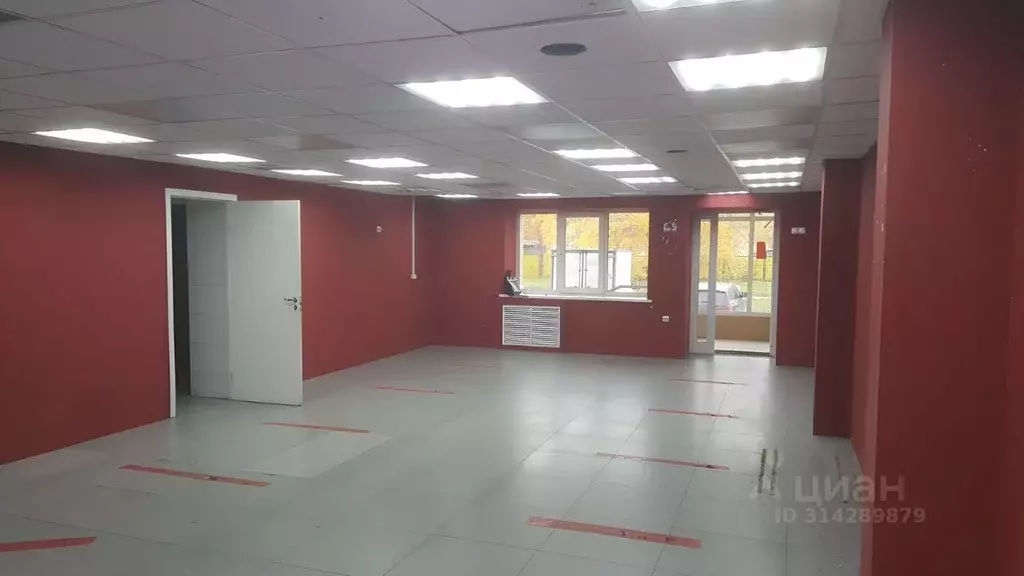 Торговая площадь в Свердловская область, Верхняя Пышма ул. Мичурина, ... - Фото 1