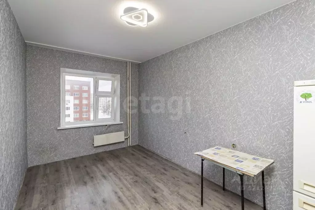 Комната Ханты-Мансийский АО, Сургут проезд Первопроходцев, 2 (13.9 м) - Фото 1