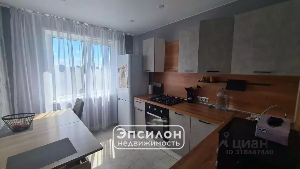 4-к кв. Курская область, Курск Орловская ул., 8 (70.4 м) - Фото 0