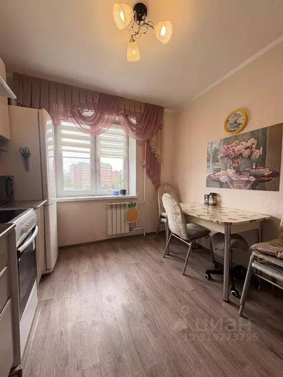 2-к кв. Самарская область, Тольятти Тополиная ул., 10 (50.0 м) - Фото 1