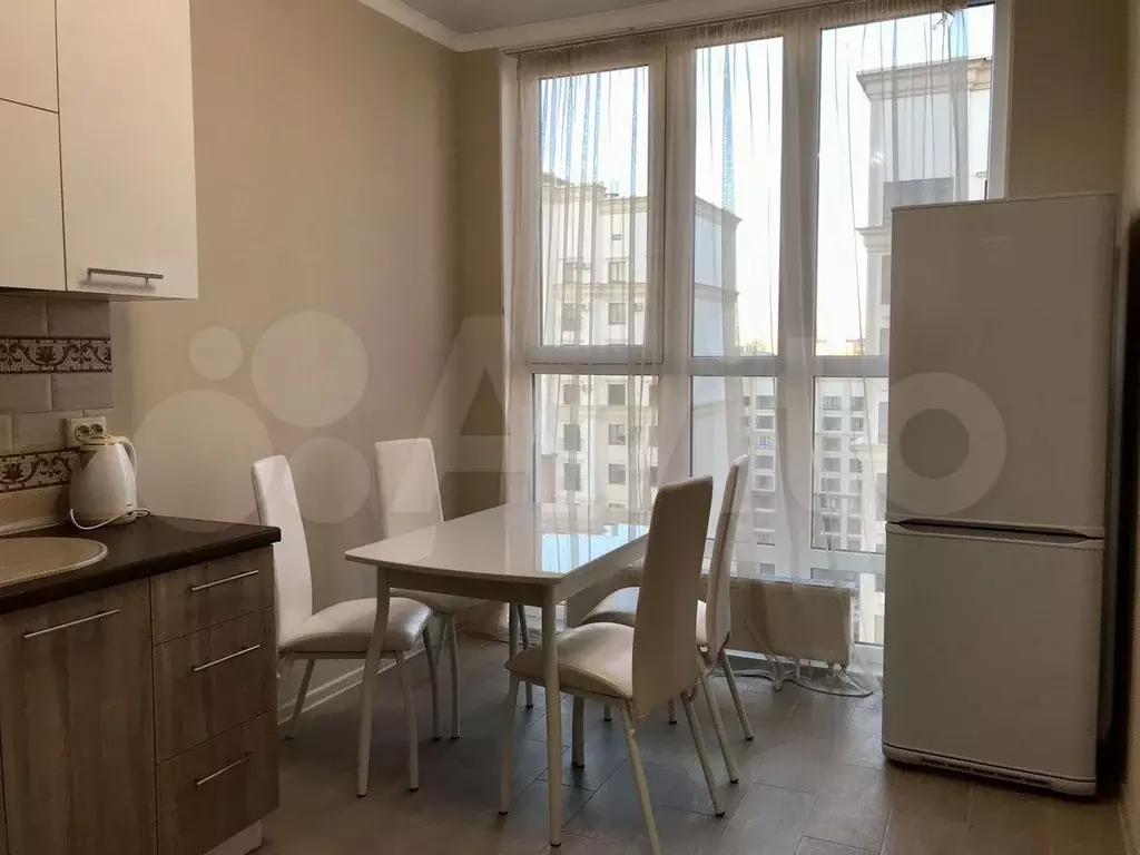 1-к. квартира, 40 м, 12/18 эт. - Фото 1