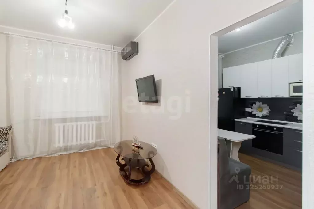 1-к кв. Тюменская область, Тюмень ул. Станислава Карнацевича, 14 (35.0 ... - Фото 1