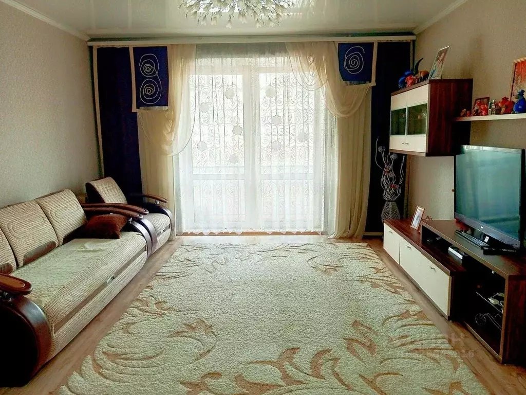 3-к кв. Хакасия, Абакан ул. Кирова, 99Б (105.0 м) - Фото 0