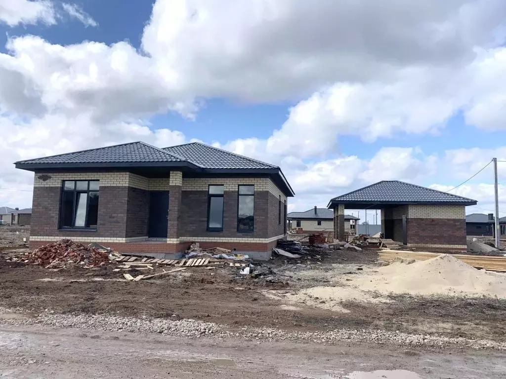 Дом в Татарстан, Лаишевский район, Егорьевское с/пос, д. Кзыл-Иль  ... - Фото 1