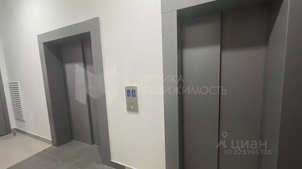 3-к кв. Тюменская область, Тюмень ул. Пожарных и Спасателей, 1 (99.8 ... - Фото 0