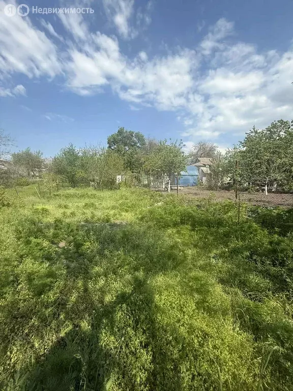 Участок в Белая Калитва, Набережная улица, 45 (300 м) - Фото 1