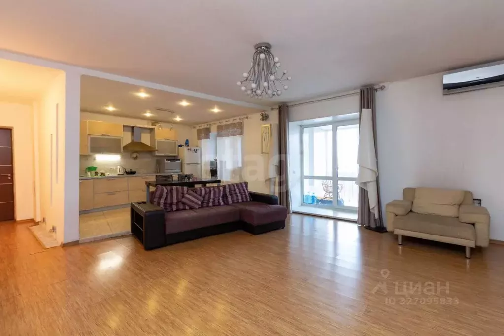 3-к кв. Красноярский край, Красноярск ул. Ады Лебедевой, 20 (99.9 м) - Фото 1