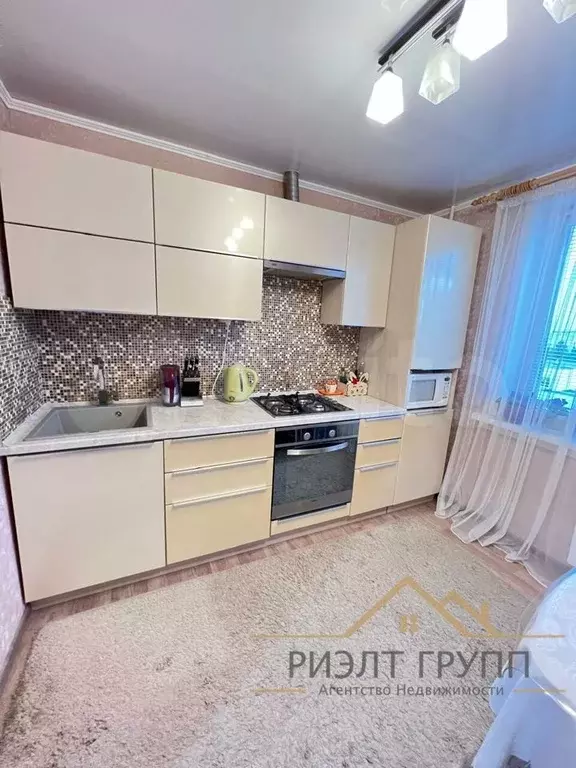 2-к. квартира, 50 м, 8/10 эт. - Фото 0