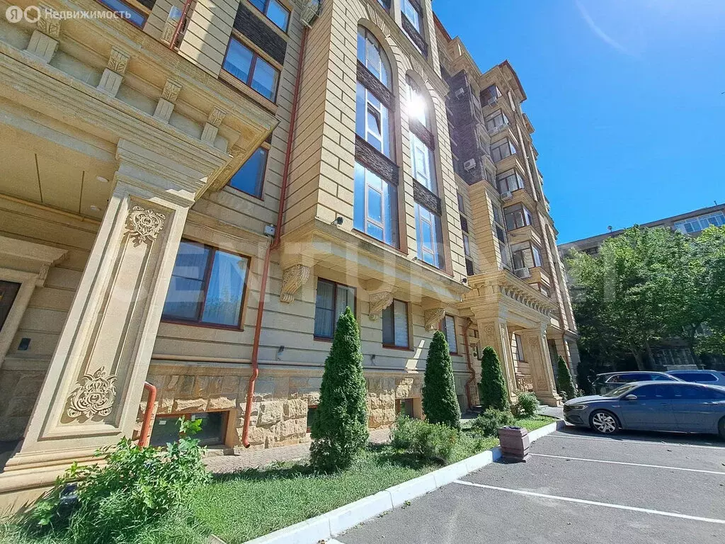 3-комнатная квартира: Махачкала, улица Пирогова, 32А (128 м) - Фото 1