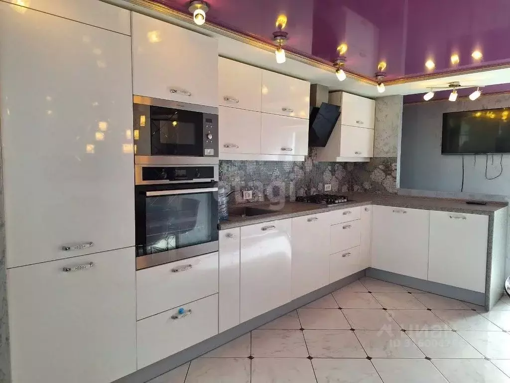 Дом в Вологодская область, Череповец Новосельская ул., 14 (320 м) - Фото 1