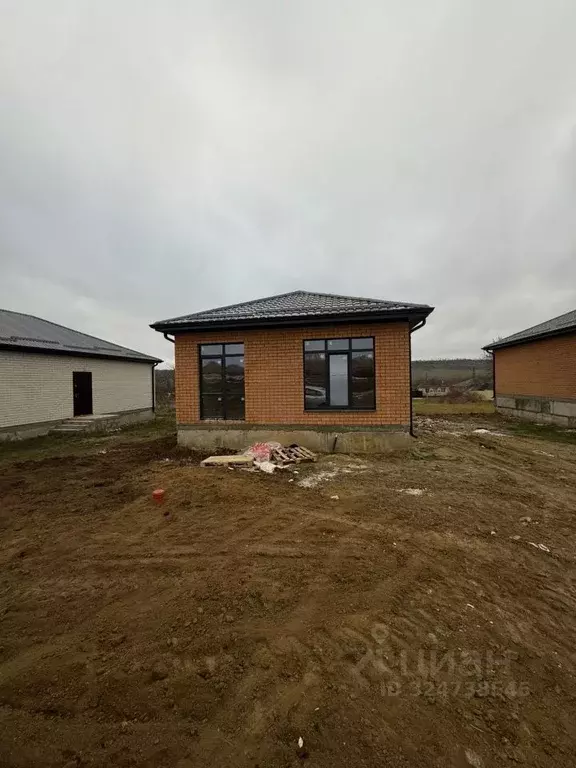 Дом в Ставропольский край, Шпаковский муниципальный округ, с. Надежда ... - Фото 1