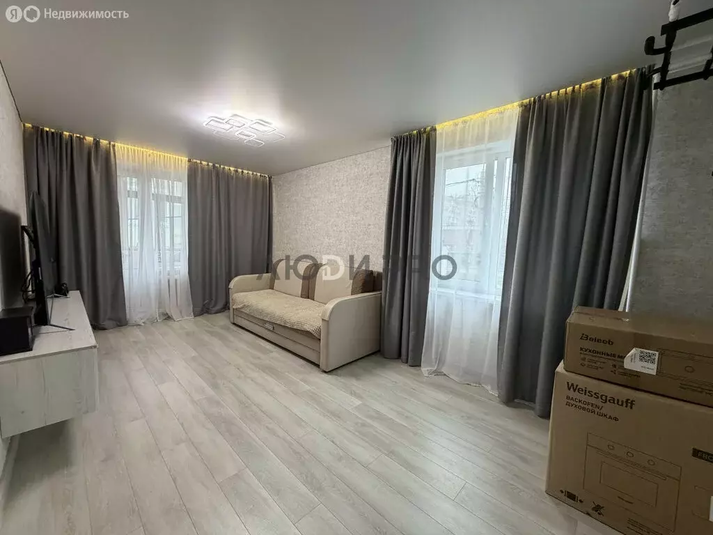 3-комнатная квартира: Уфа, улица Ферина, 18 (56.9 м) - Фото 1