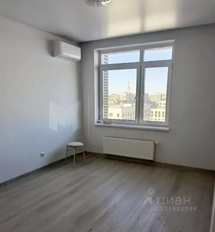 1-к кв. Тюменская область, Тюмень Харьковская ул., 74 (42.0 м) - Фото 1