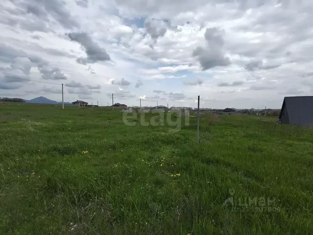Участок в Ставропольский край, Предгорный муниципальный округ, с. ... - Фото 0