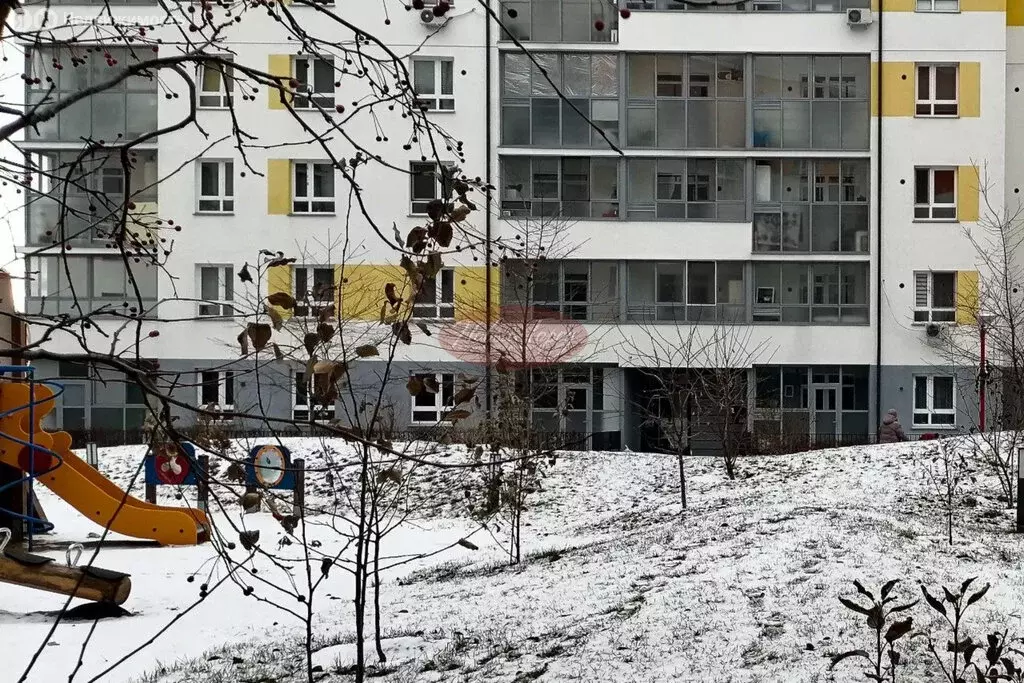 Квартира-студия: Тюмень, улица Владимира Бахарева, 3к1 (25 м) - Фото 1