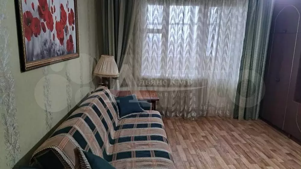 2-к. квартира, 55 м, 5/5 эт. - Фото 0