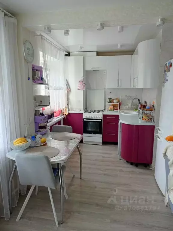 3-к кв. Новгородская область, Великий Новгород Район Торговая сторона, ... - Фото 1