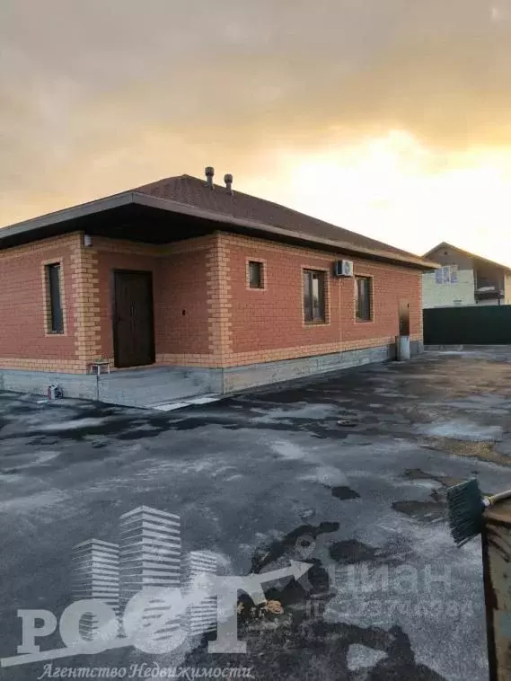 Дом в Приморский край, Артемовский городской округ, с. Кневичи пер. ... - Фото 1