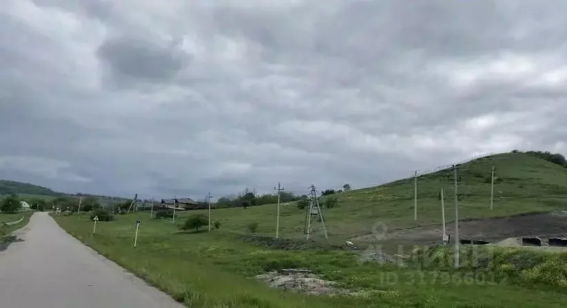 Участок в Ставропольский край, Предгорный муниципальный округ  (6.0 ... - Фото 1