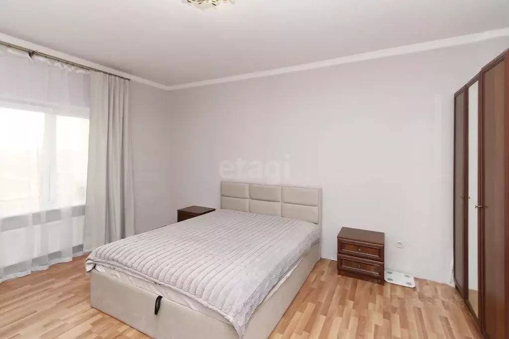 2-к кв. Тюменская область, Тюмень ул. 50 лет ВЛКСМ, 19 (63.3 м) - Фото 1