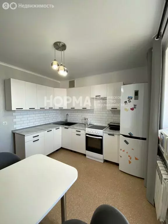 2-комнатная квартира: Октябрьский, улица Ляйлы Марданшиной, 2 (63.5 м) - Фото 0