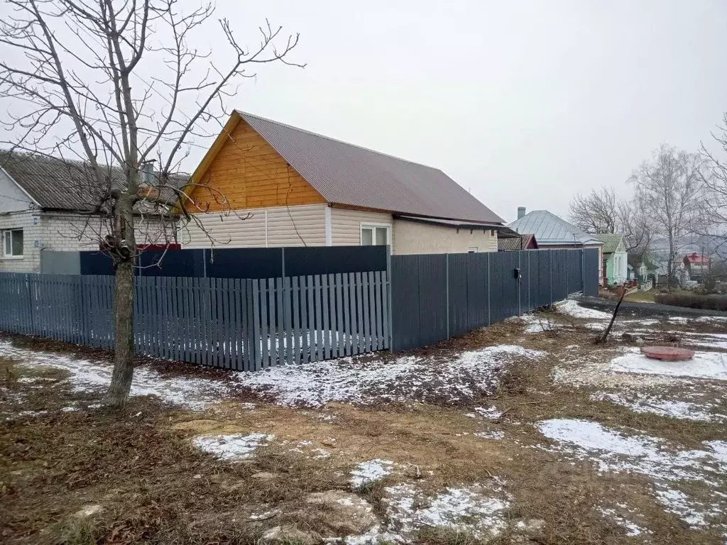 Дом в Липецкая область, Задонск ул. Крупской (50 м) - Фото 1