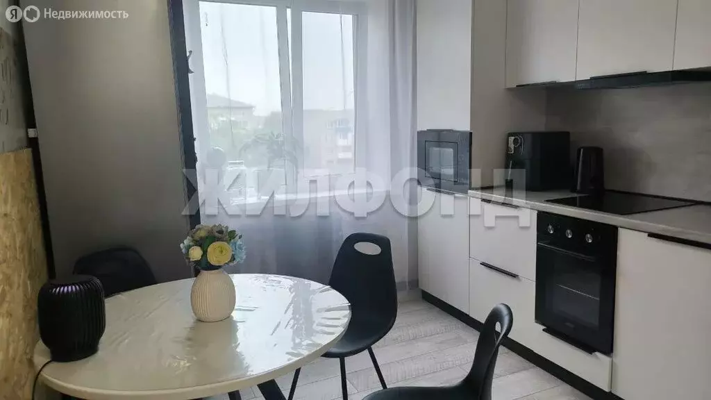 3-комнатная квартира: Абакан, Пирятинская улица, 17А (63.1 м) - Фото 2