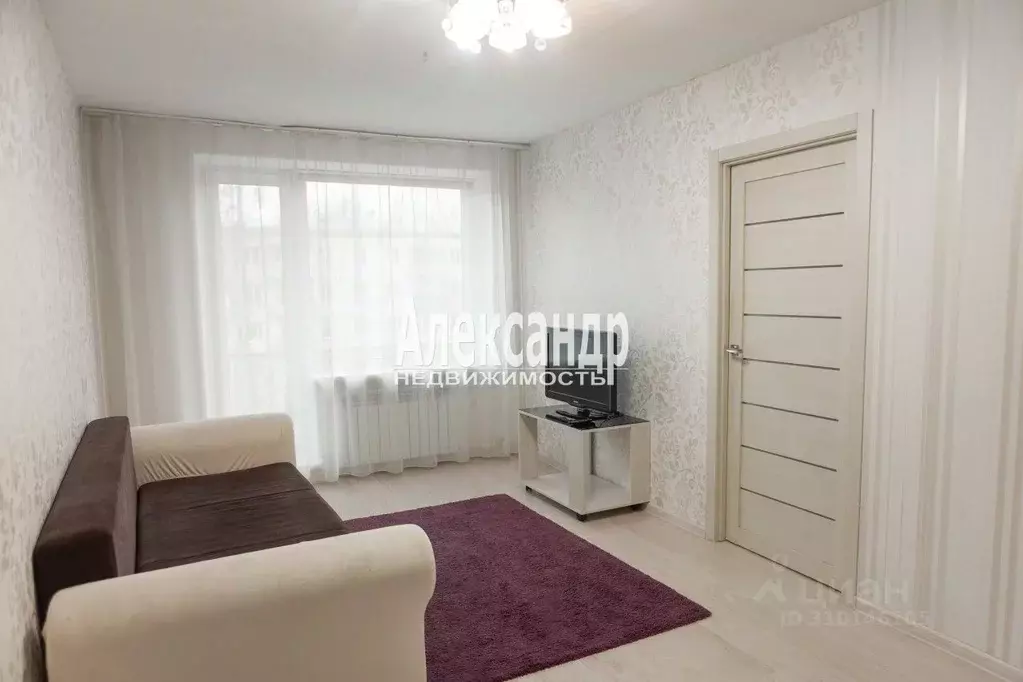 3-к кв. Санкт-Петербург ул. Ленсовета, 67К1 (53.5 м) - Фото 0