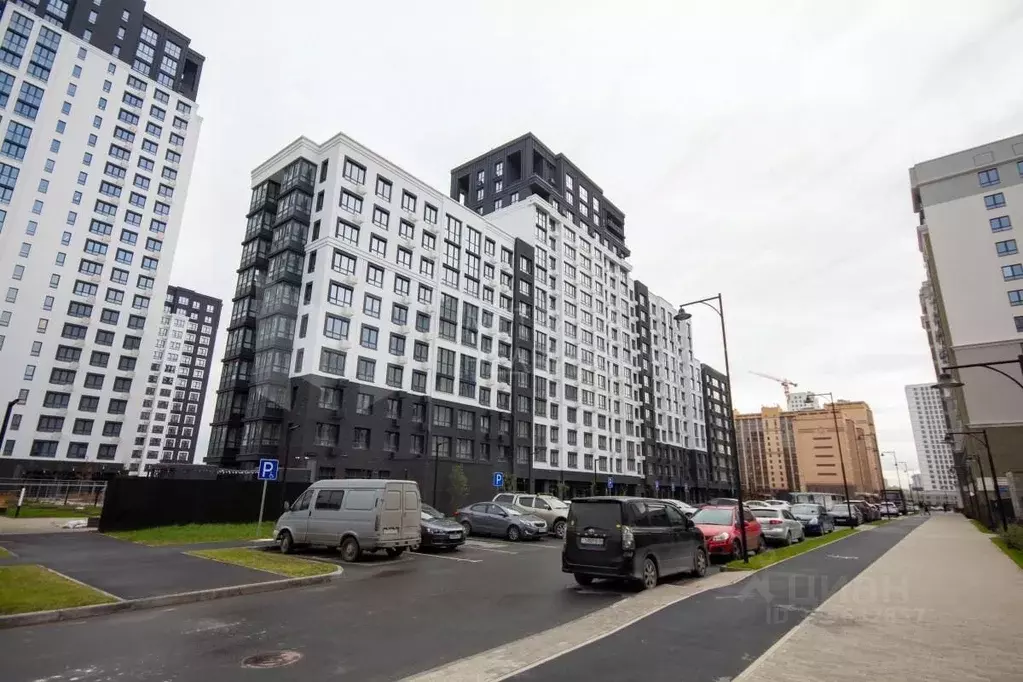 Студия Тюменская область, Тюмень ул. Братьев Бондаревых, 5 (27.9 м) - Фото 1