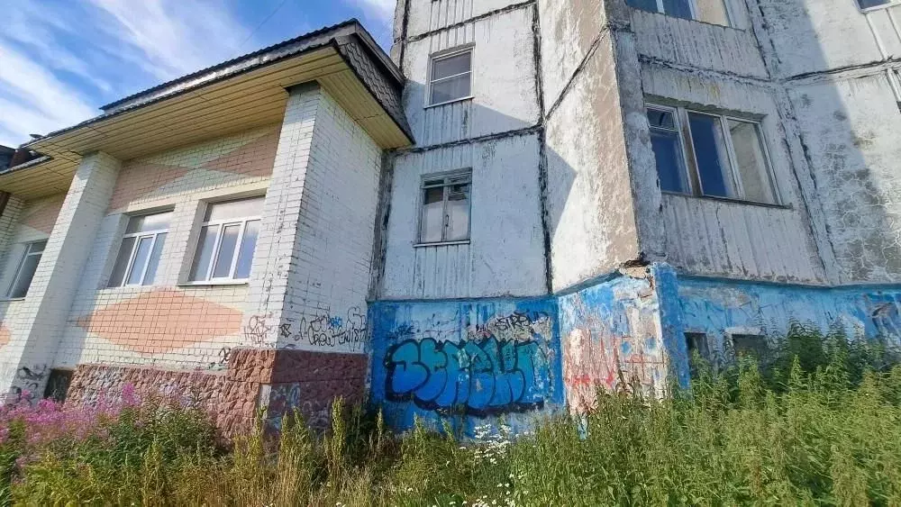 Помещение свободного назначения в Мурманская область, Полярный ул. ... - Фото 0