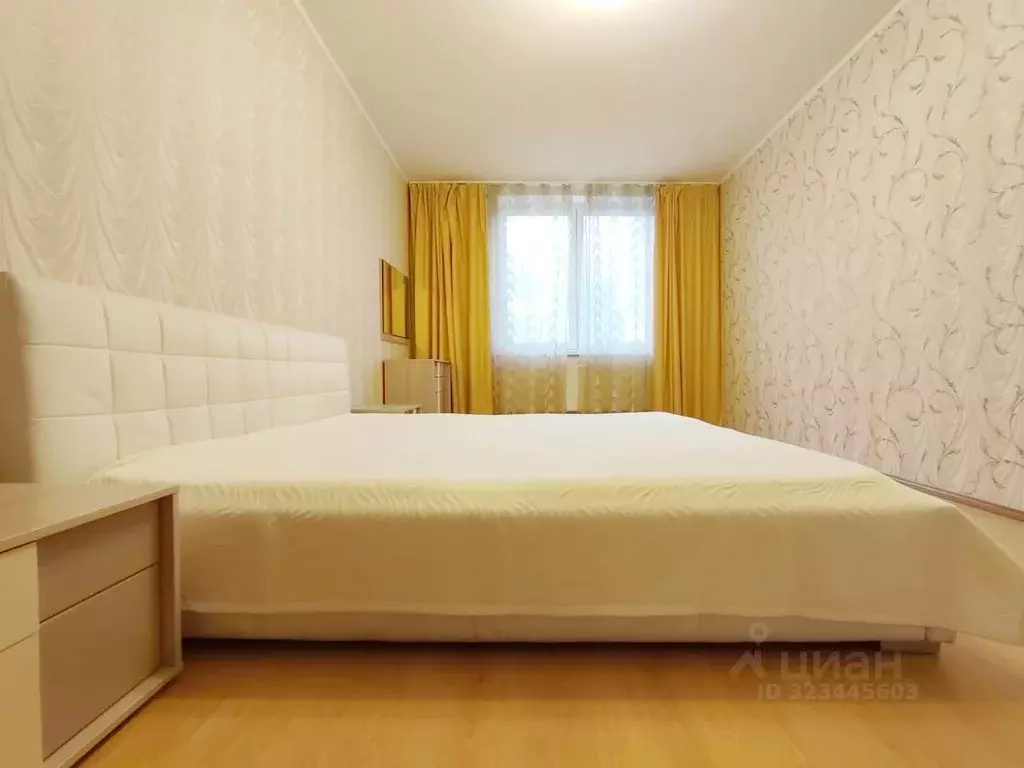 2-к кв. Свердловская область, Екатеринбург ул. Шейнкмана, 90 (82.0 м) - Фото 0