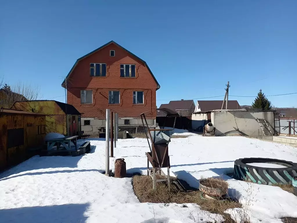 Дом в Татарстан, Нижнекамск муниципальное образование, д. Ильинка ул. ... - Фото 1