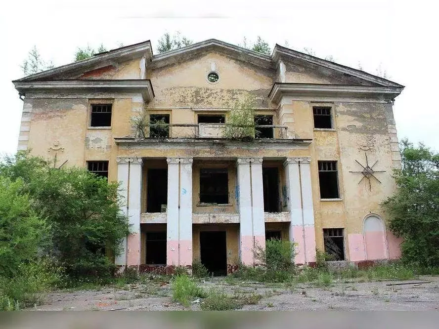 Участок в Хабаровский край, Комсомольск-на-Амуре Заводская ул., 7 ... - Фото 0