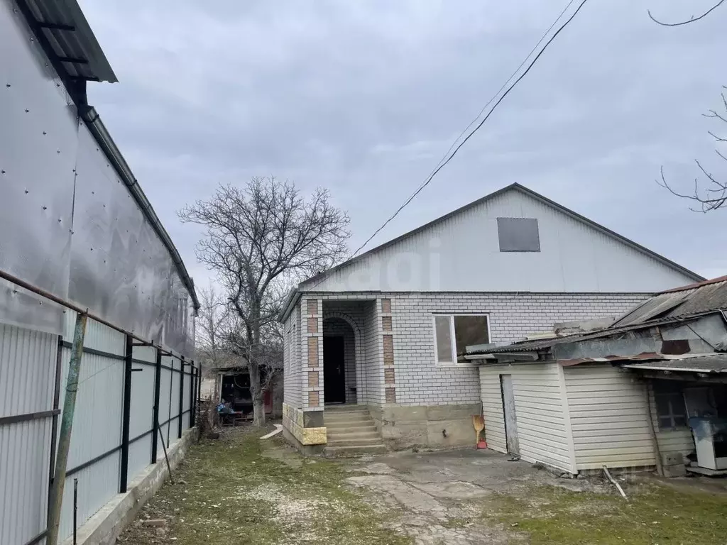 Дом в Ставропольский край, Минераловодский муниципальный округ, с. ... - Фото 1