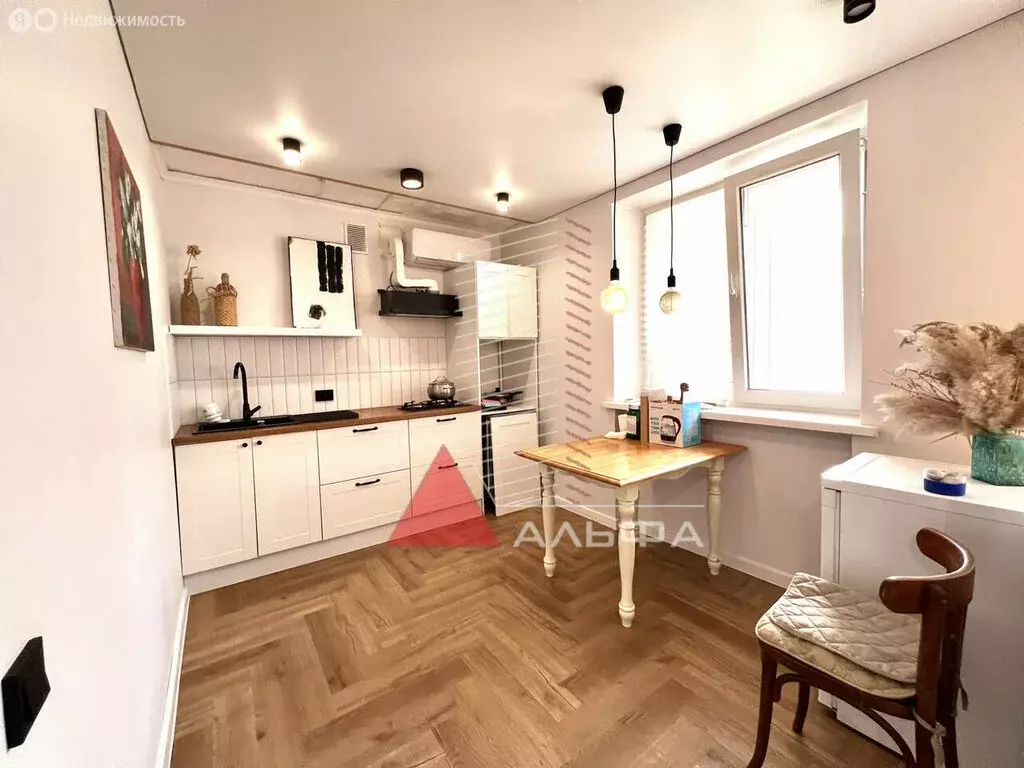 2-комнатная квартира: Евпатория, проспект Победы, 52 (50 м) - Фото 0