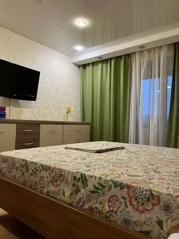 3-к кв. Волгоградская область, Волгоград Кубанская ул., 15А (74.0 м) - Фото 1
