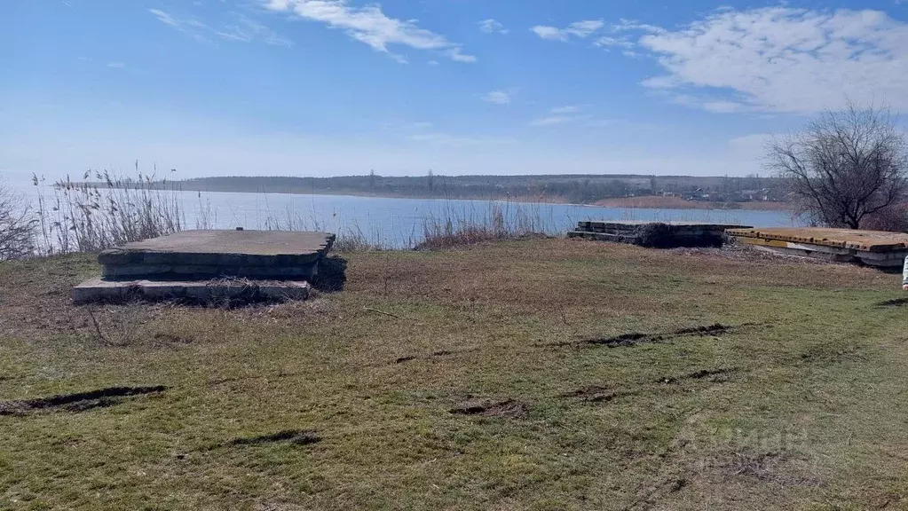 Дом в Волгоградская область, Дубовский район, Оленьевское с/пос, с. ... - Фото 2