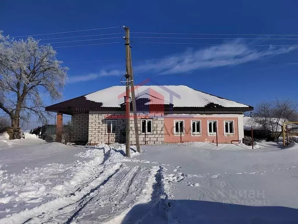 Дом в Белгородская область, Губкинский городской округ, с. Аверино ул. ... - Фото 1