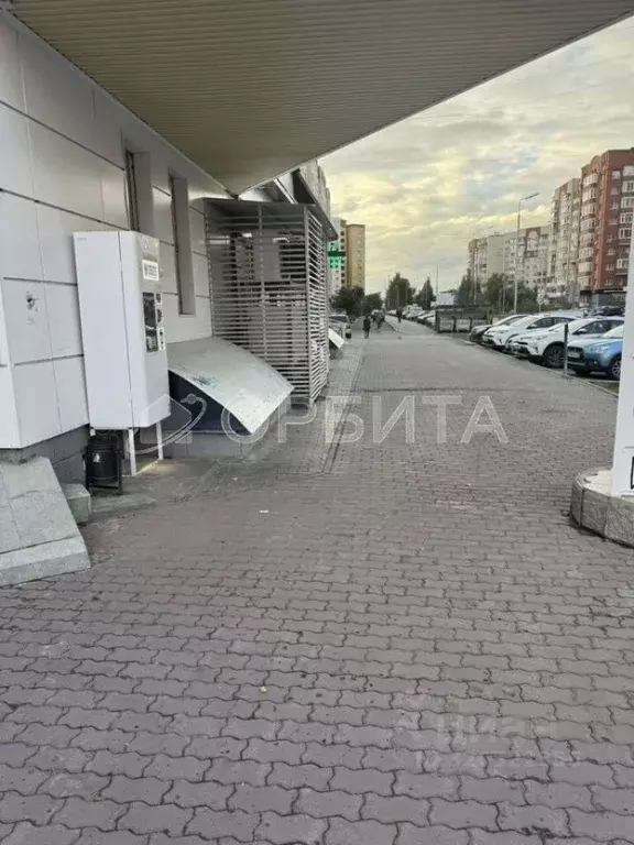 Помещение свободного назначения в Тюменская область, Тюмень 6-й мкр, ... - Фото 0