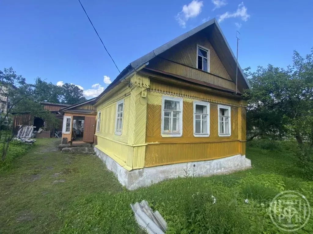 Дом в Ленинградская область, Лужский район, Толмачево городской ... - Фото 1