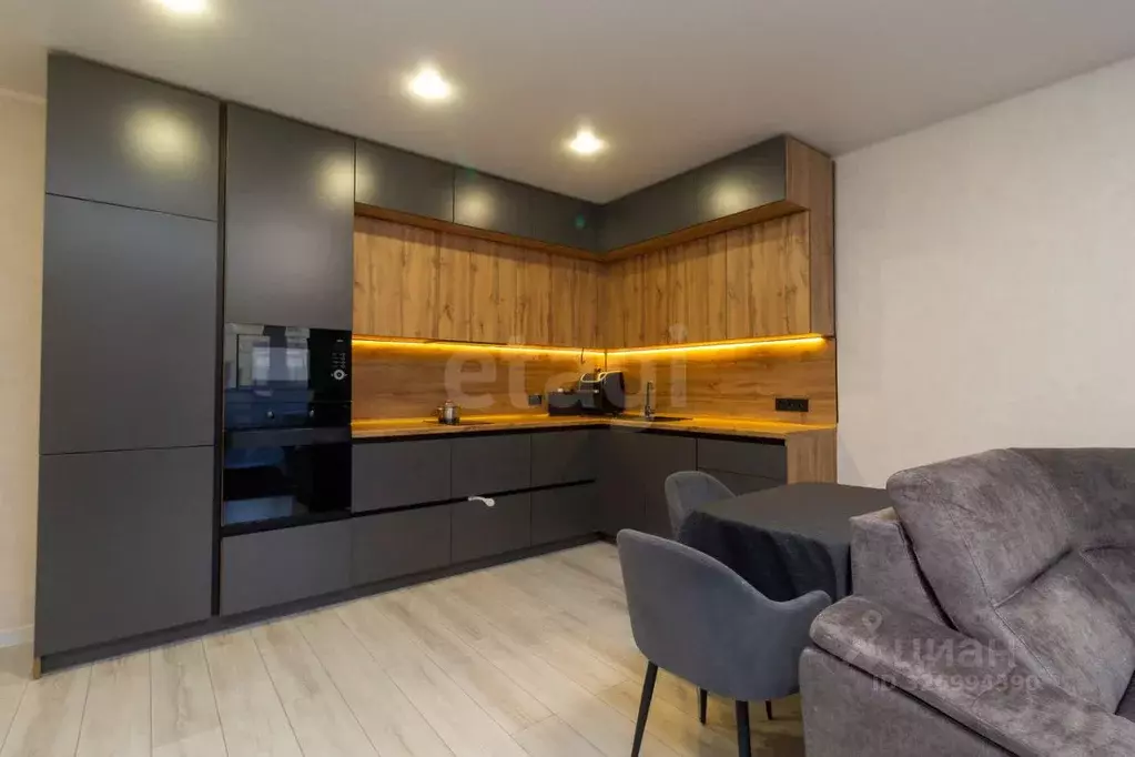 3-к кв. Красноярский край, Красноярск наб. Южная, 10 (86.0 м) - Фото 1