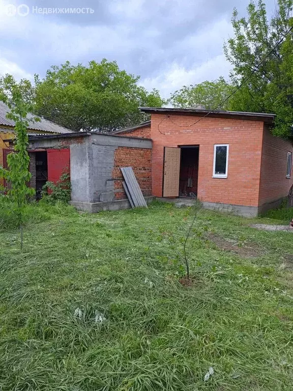 Дом в Новошахтинск, Красногвардейская улица (50 м) - Фото 1